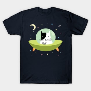 Space Cat - The Astronaut Kitten inside an UFO T-Shirt